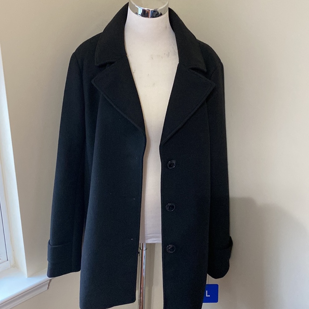 Andrew Marc Coat. Black Peacoat. Size Large. Polyester